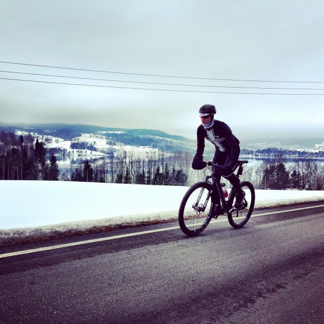 Lars Petter Stormo langs Eikern