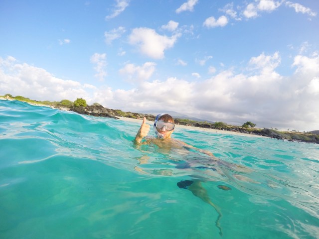 lars-petter-snorkler-i-kua-bay-hawaii