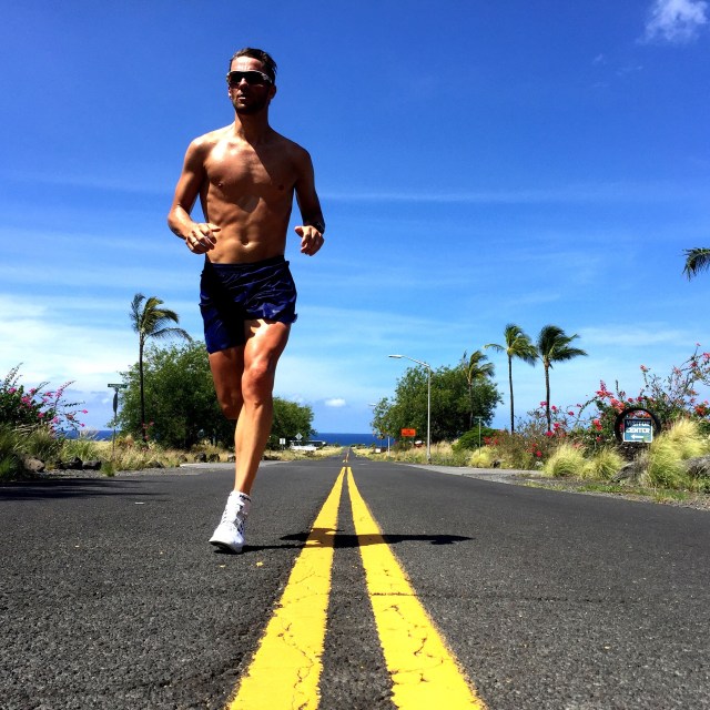 lars-petter-stormo-loper-fra-energy-lab-hawaii-intervalltrening